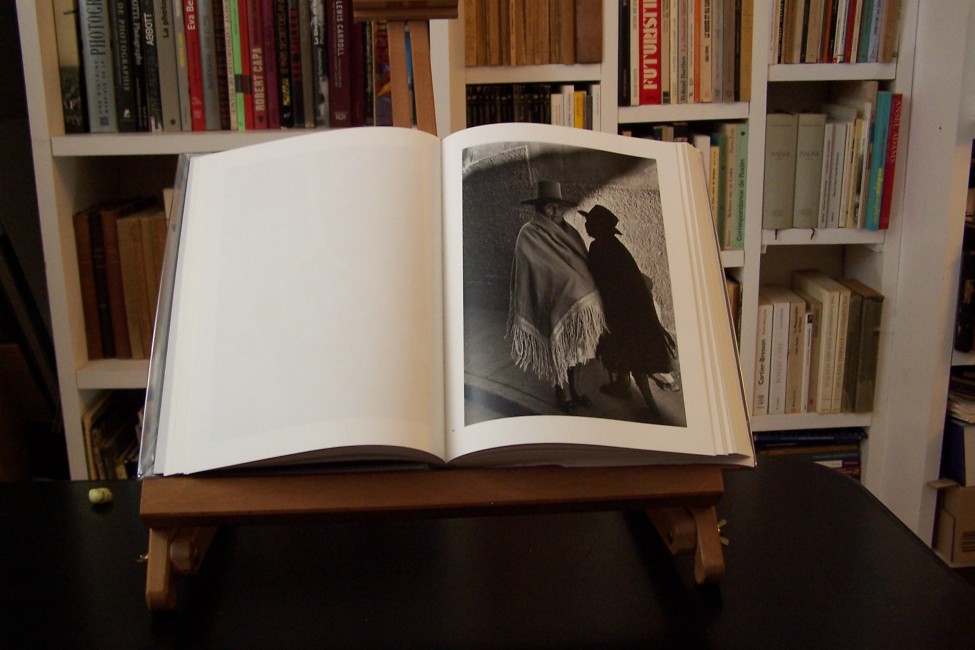 le-livre-de-Sergio-Larrain-ouvert-e1403775588216